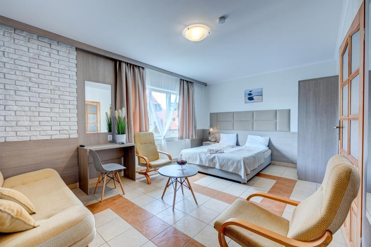 Ambre Mare - Wypoczynek Pod Palmami Bed and Breakfast Pobierowo Eksteriør billede